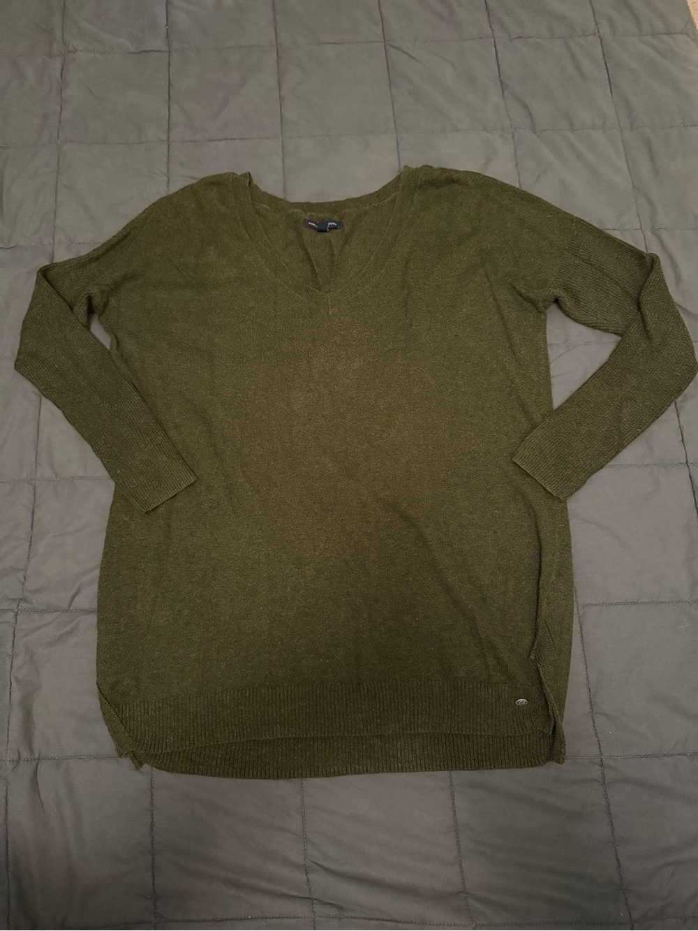 Green American Eagle sweater Size M  #knitwear